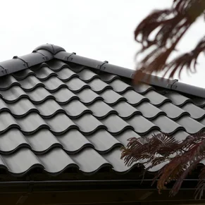 Aplikácia fúkanej izolácie v rodinnom dome vo Valči | SUMEGASTAV | fukame.sk