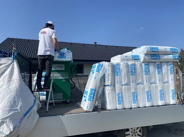Materiál na fúkanú izoláciu